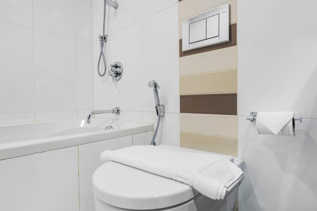 Appartement Chic In Gym, Pool, And Free Parking Dubaï