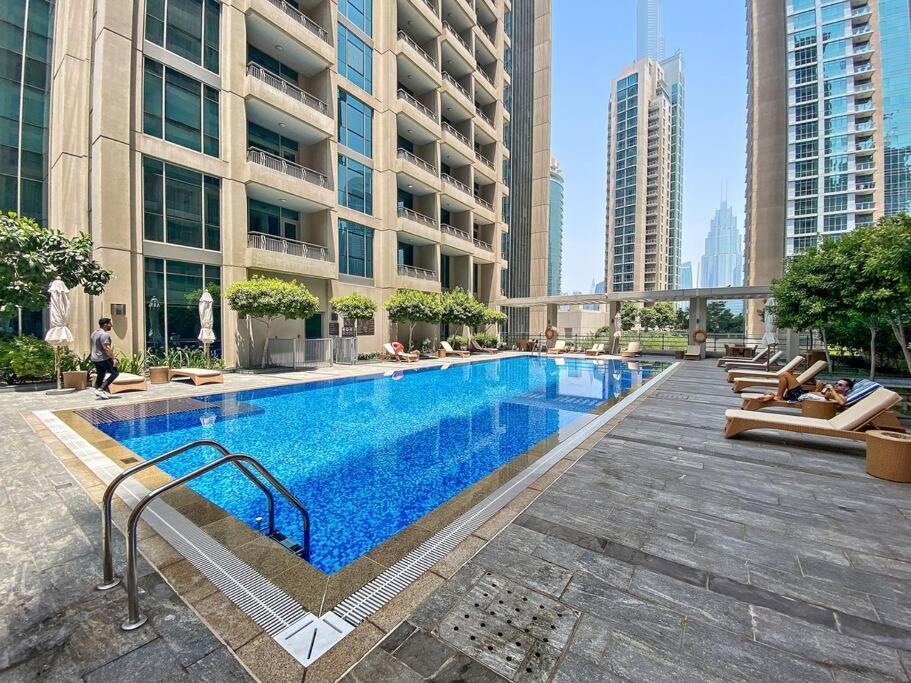 Appartement Chic In Gym, Pool, And Free Parking *