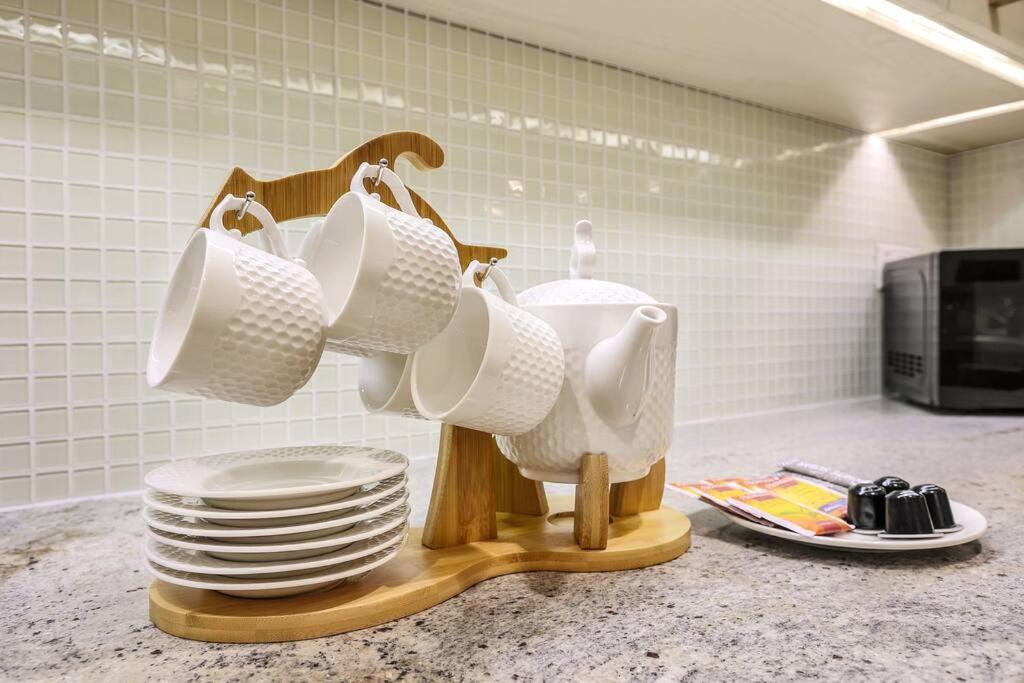 Chic In Gym, Pool, And Free Parking Appartement