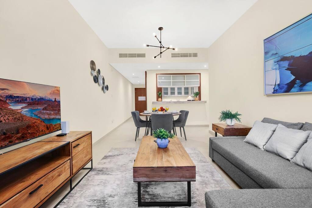 Appartement Chic In Gym, Pool, And Free Parking