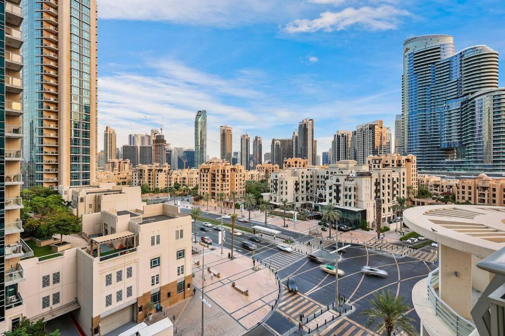 Chic In Gym, Pool, And Free Parking Appartement Dubaï